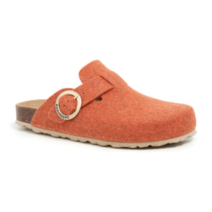 Zueco de polyester reciclado con hebilla circular. BABUNKERS NARANJA