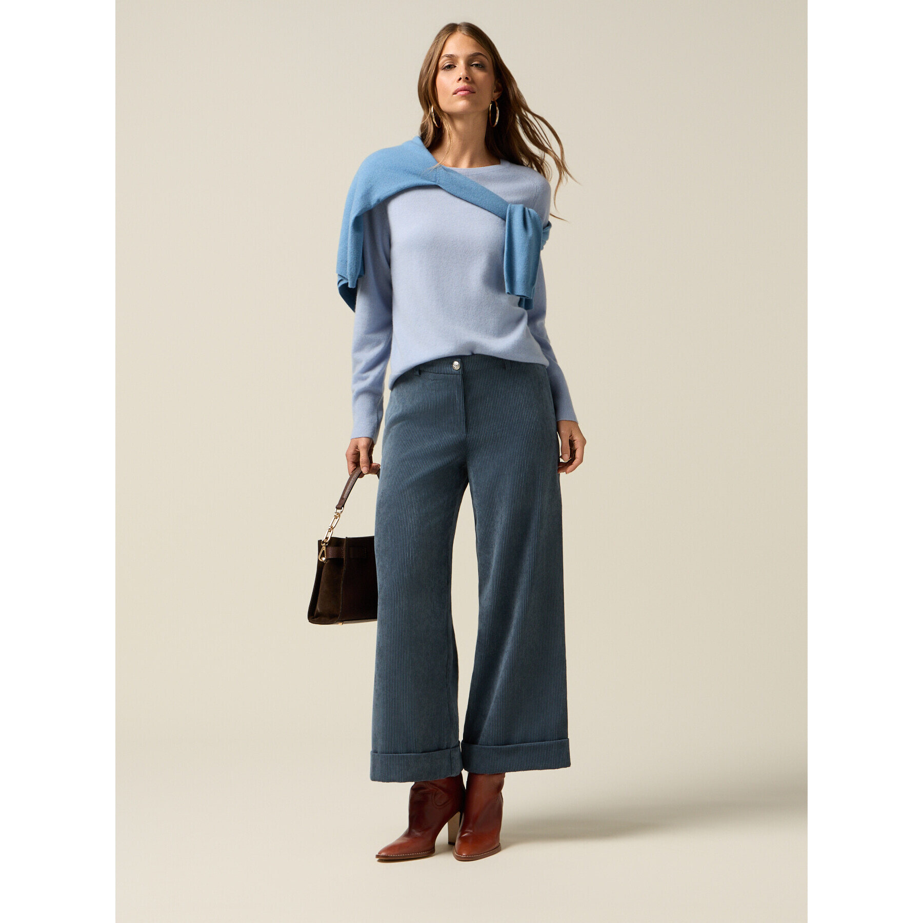 Oltre - Pantalones cropped de terciopelo - Light - blue