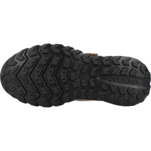 Zapatillas Niño de la marca GEOX  modelo J SIMBYOS BOY B ABX MARRON