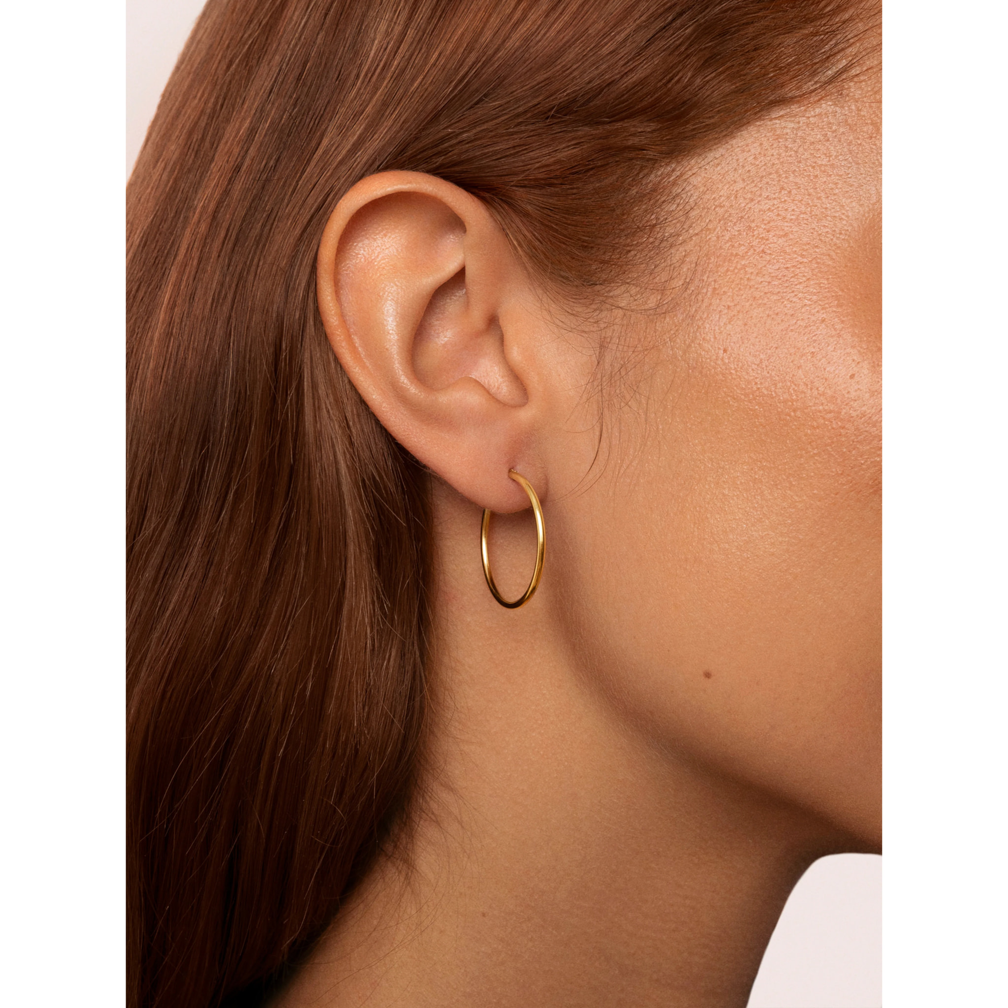 Orecchino Maria M  in Acciaio Placcato Oro