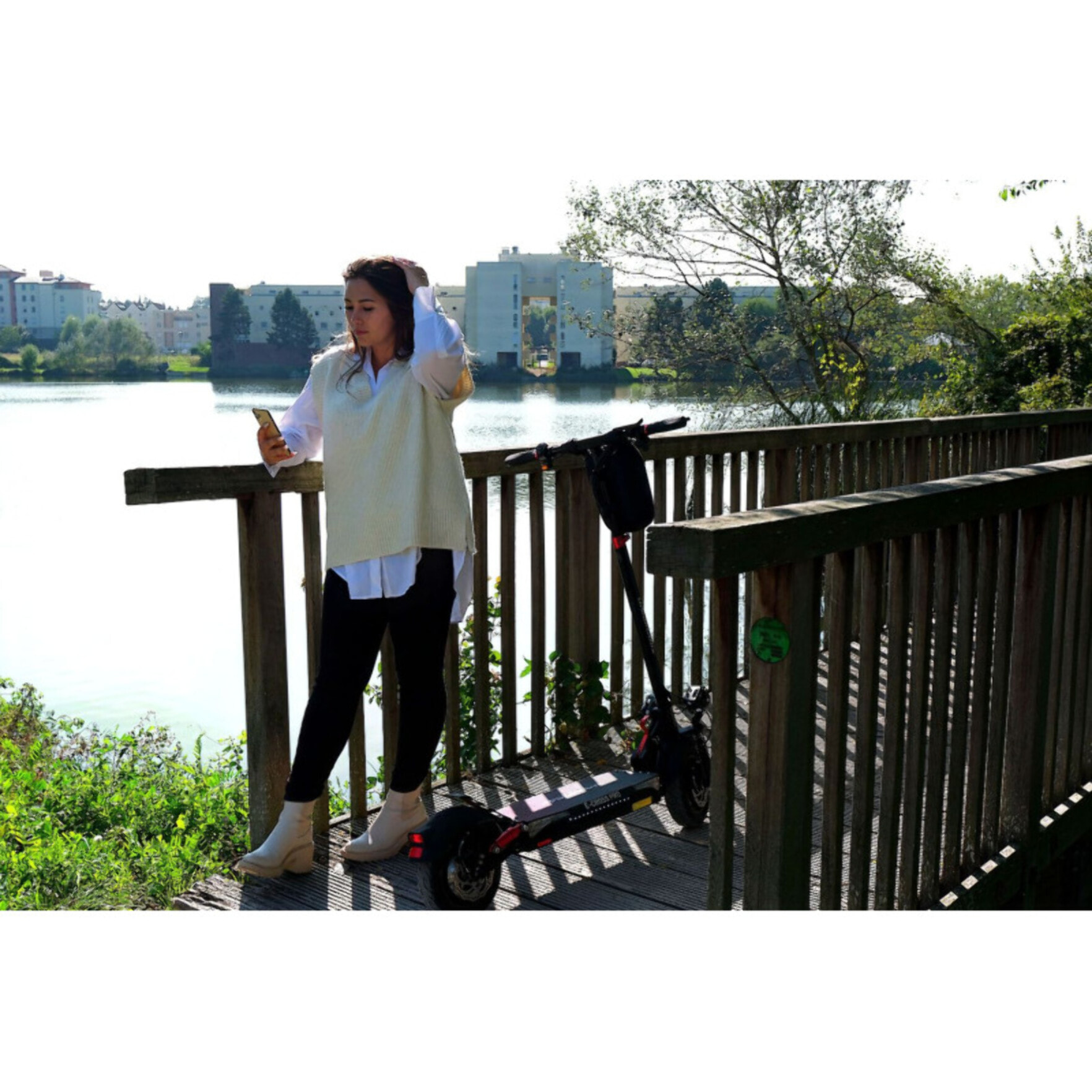 URBANGLIDE eCross Pro  – Trottinette Électrique – 50 km d'Autonomie – Tout-Terrain 10" – Suspensions Avant/Arriè