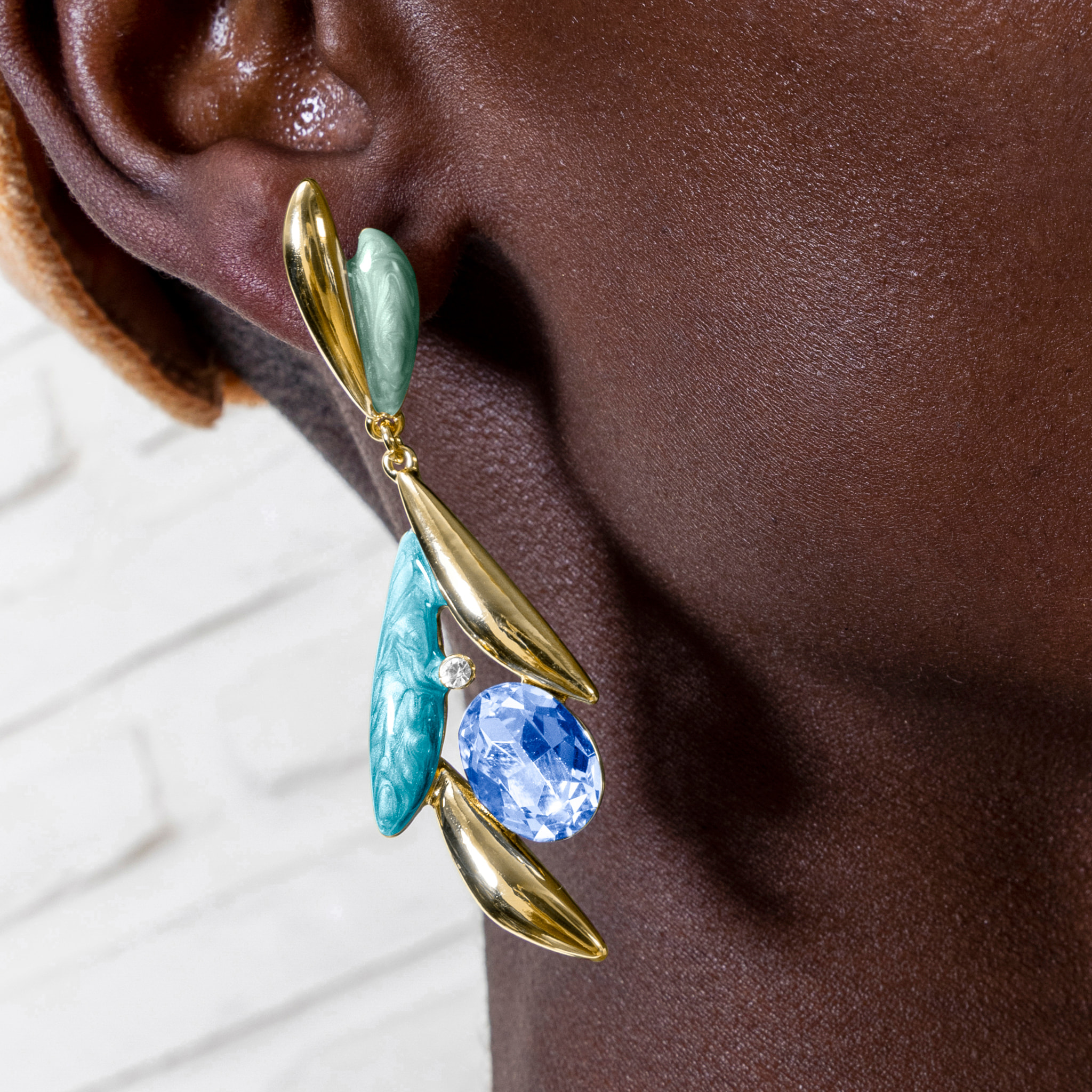 Pendientes de Circonita Topacio Azul acabados en oro amarillo de 18k