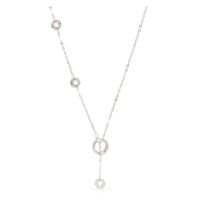 Collar de plata de ley 925 con colgante de anillas con circón y cierre de mosquetón.