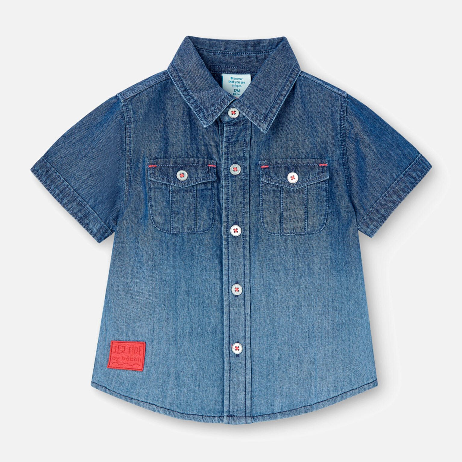 Camisa denim para niÃ±o con cuello camisero y mangas cortas