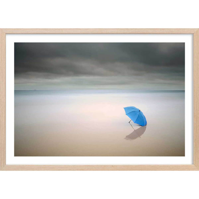 Poster parapluie bleu Affiche + cadre en bois - Chêne