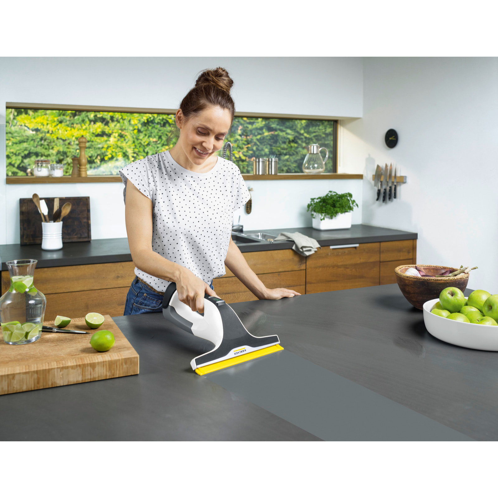 Lave-vitres Karcher WV 6 Plus (batterie fixe 3-65 V)  - Autonomie 100 min- Largeur de travail 280 mm- Design Blanc