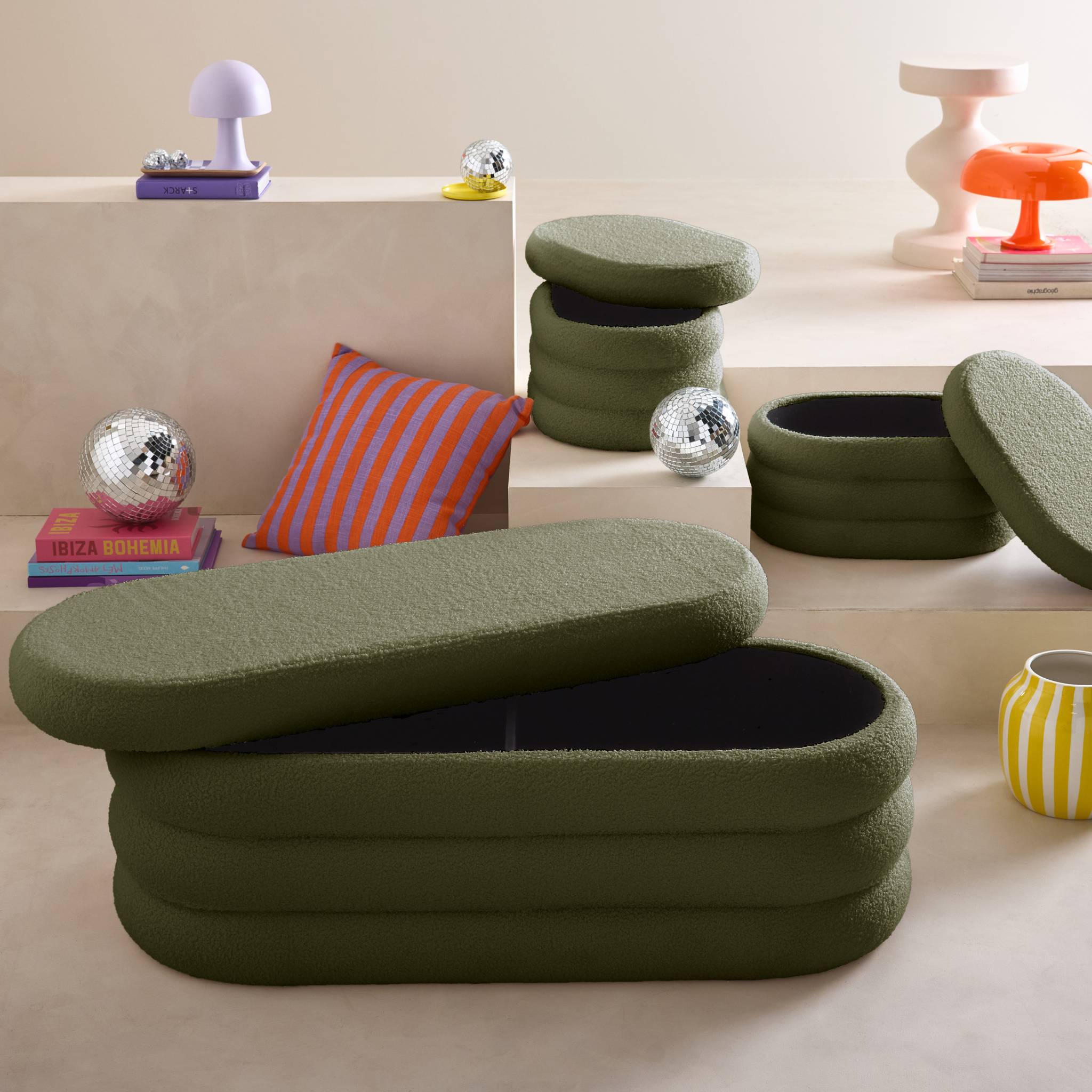 Banc coffre en bouclettes kaki avec 2 poufs ovales de rangement intégrés - L111cm