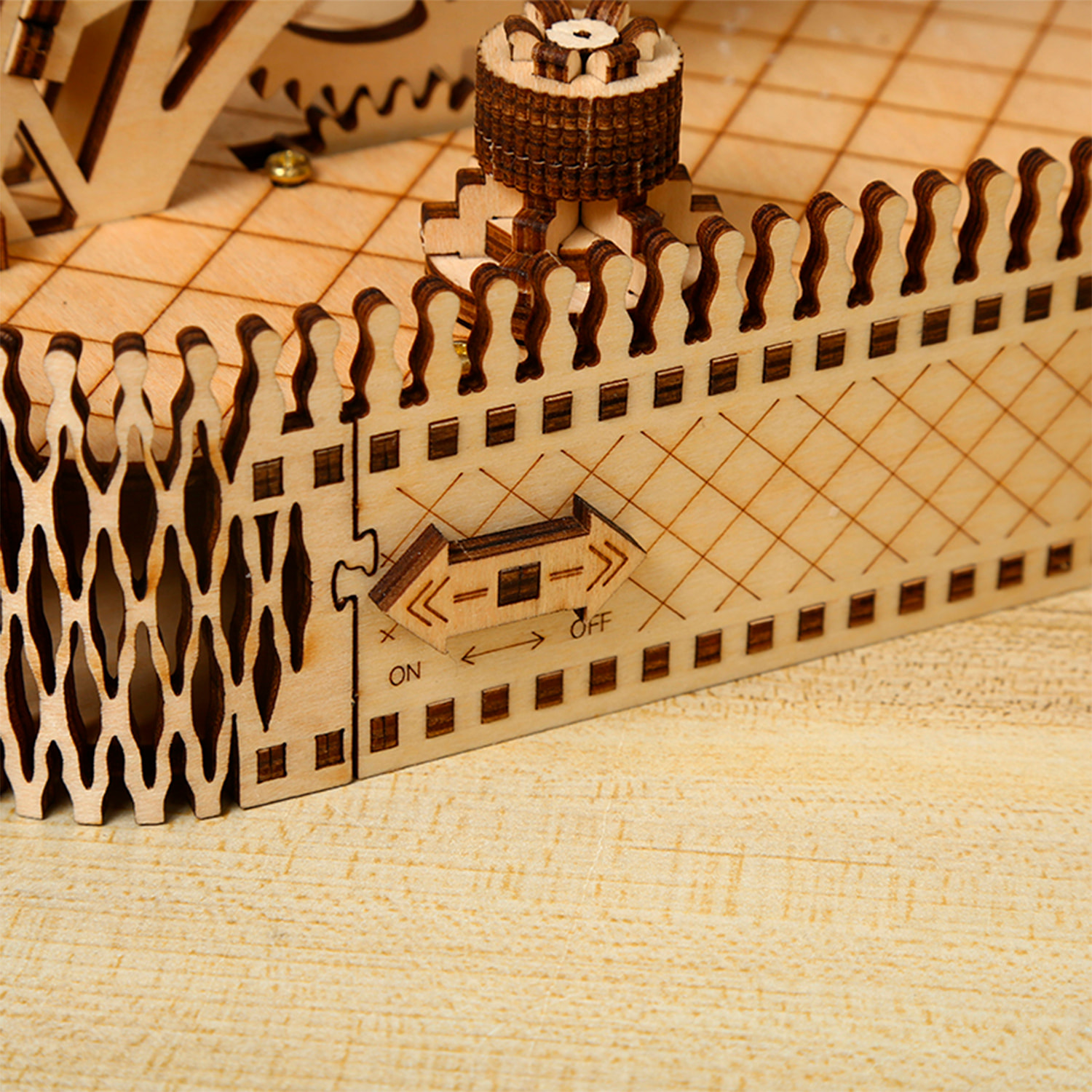 Modello in Legno 3D, design della Ruota Panoramica con movimento meccanico e musica. 207 pezzi.