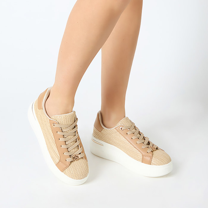 Sneakers donna beige in raffia