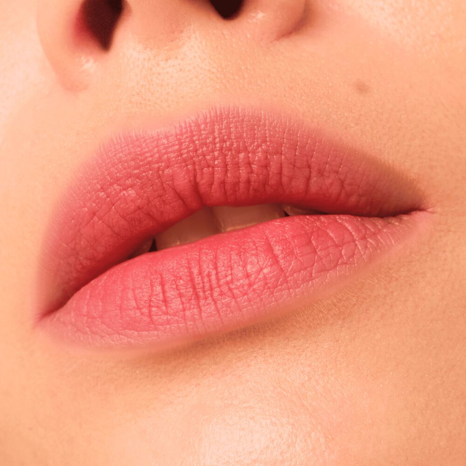 Blur-Real - Rouge à Lèvres Mat Parfum Vanille Effet flouté