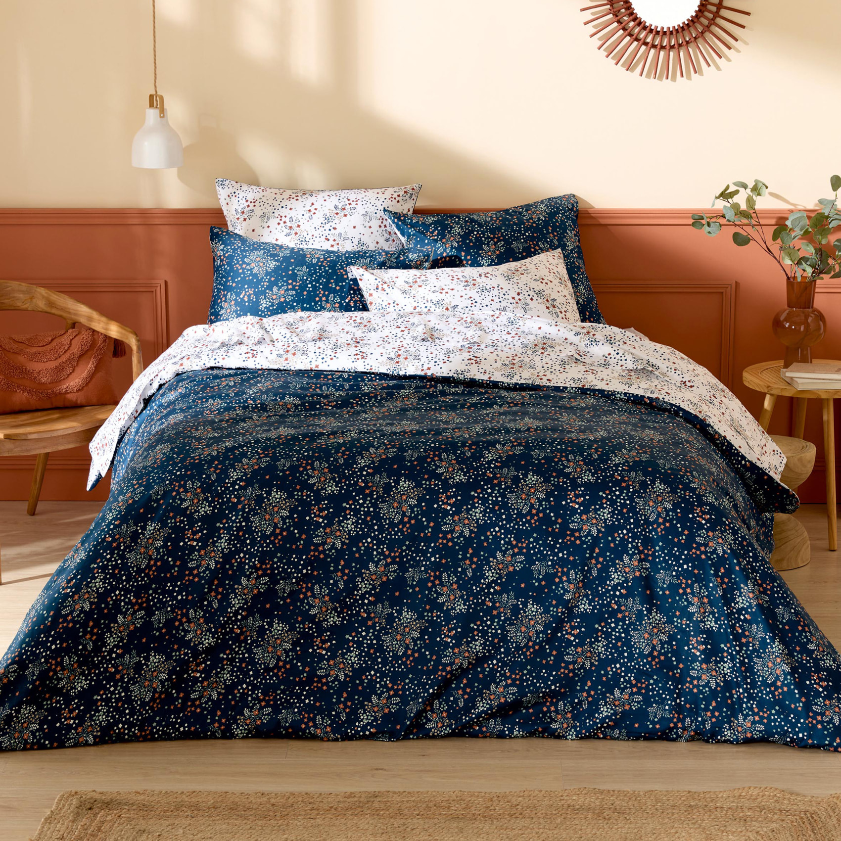 Parure de lit 2 pièces satin de coton 110 fils floral housse + taie - Bleu Marine