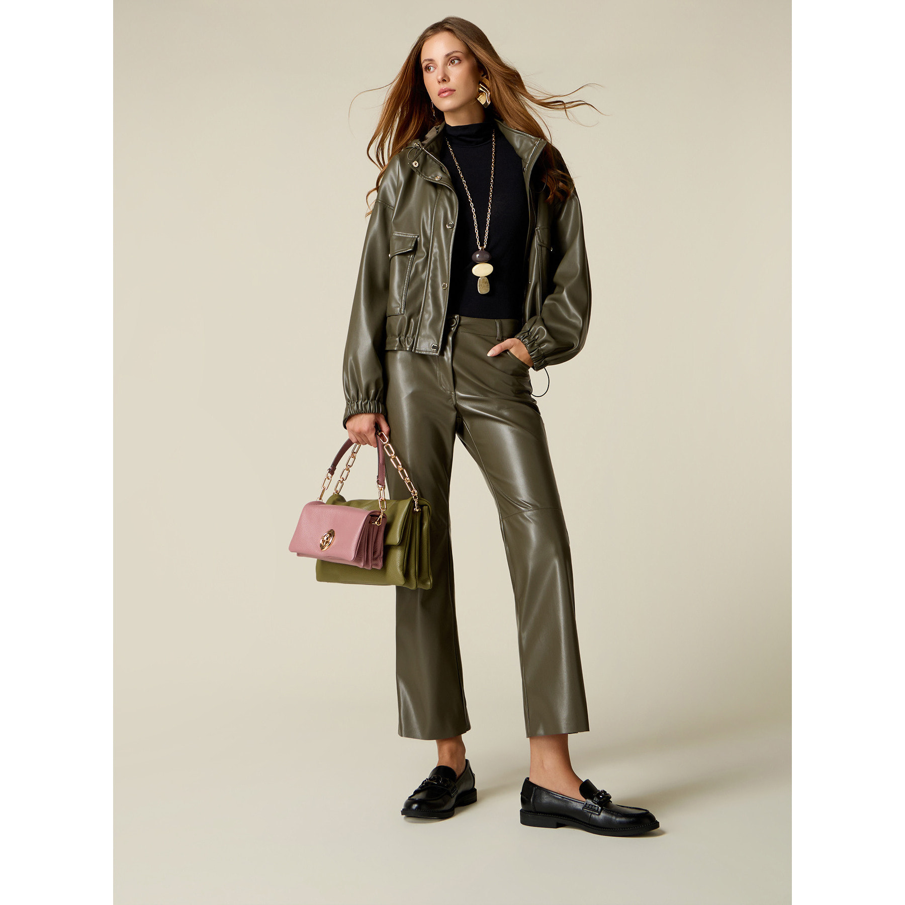 Oltre - Pantaloni flare in tessuto spalmato - Verde militare