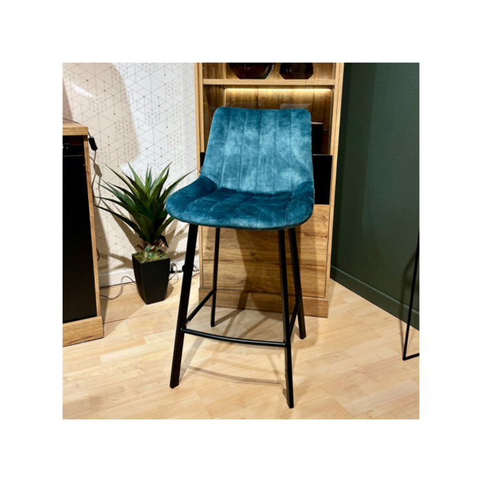 Tabouret de bar rembourré et capitonné en velours bleu canard EMMA 2