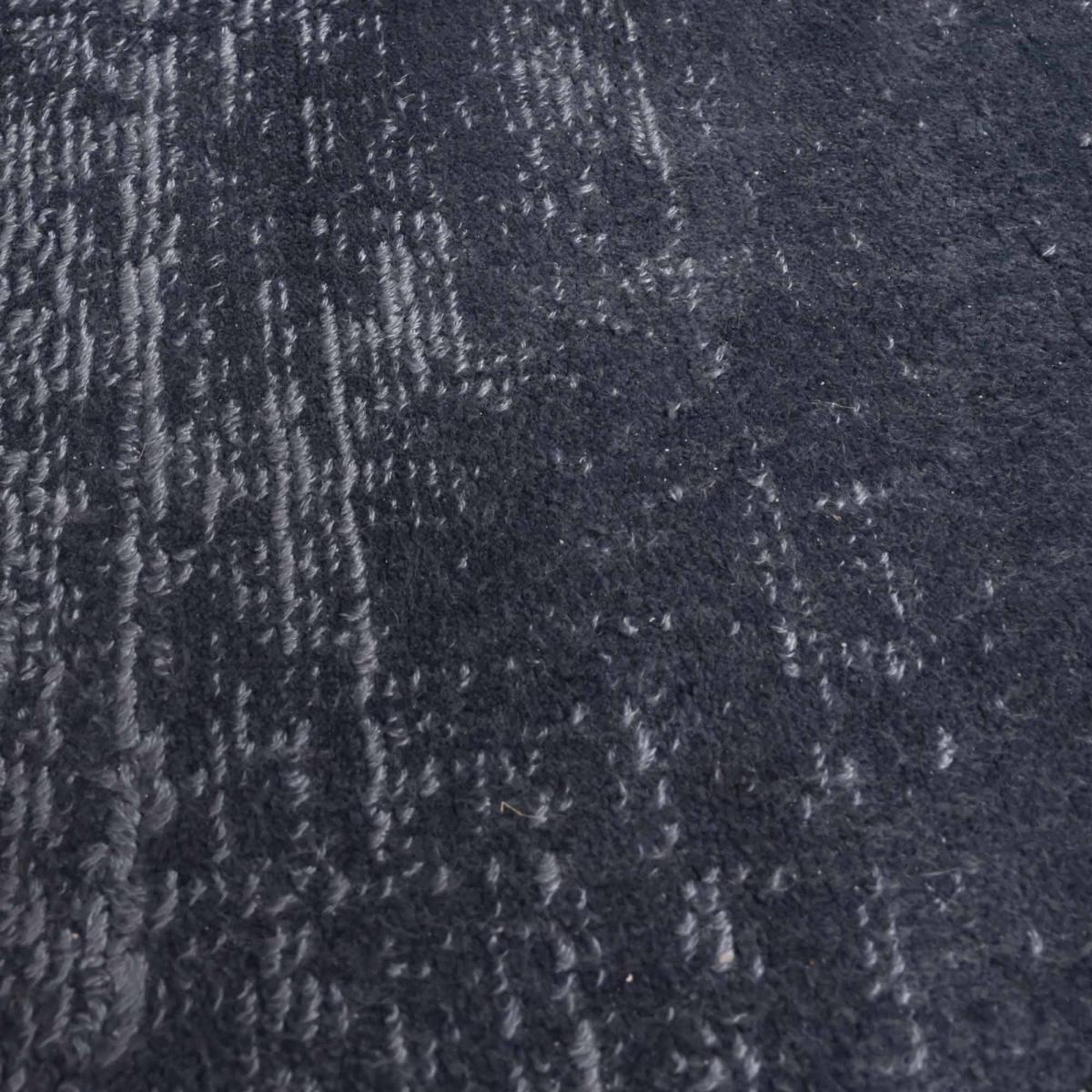 Tapis artisanal doux et soyeux tufté main en viscose