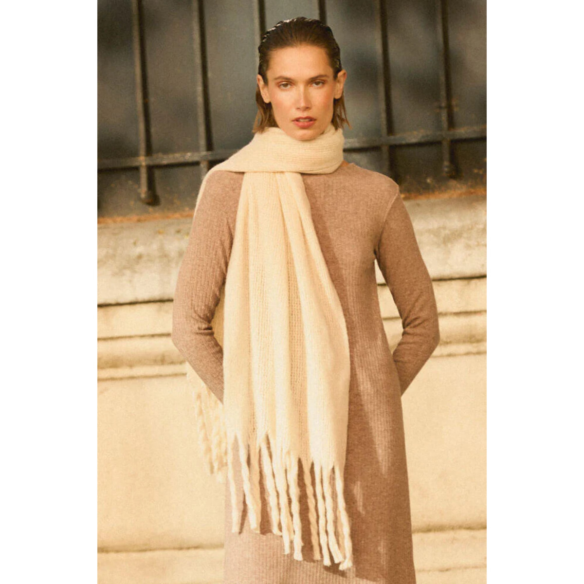 Sciarpa beige semplice