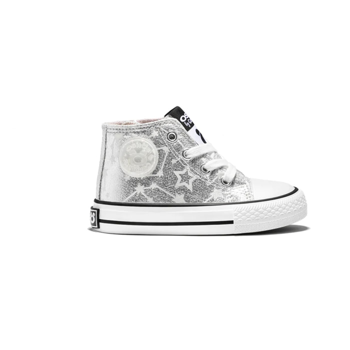 Sneakers alte per bambini con stelle argentate che si illuminano al buio