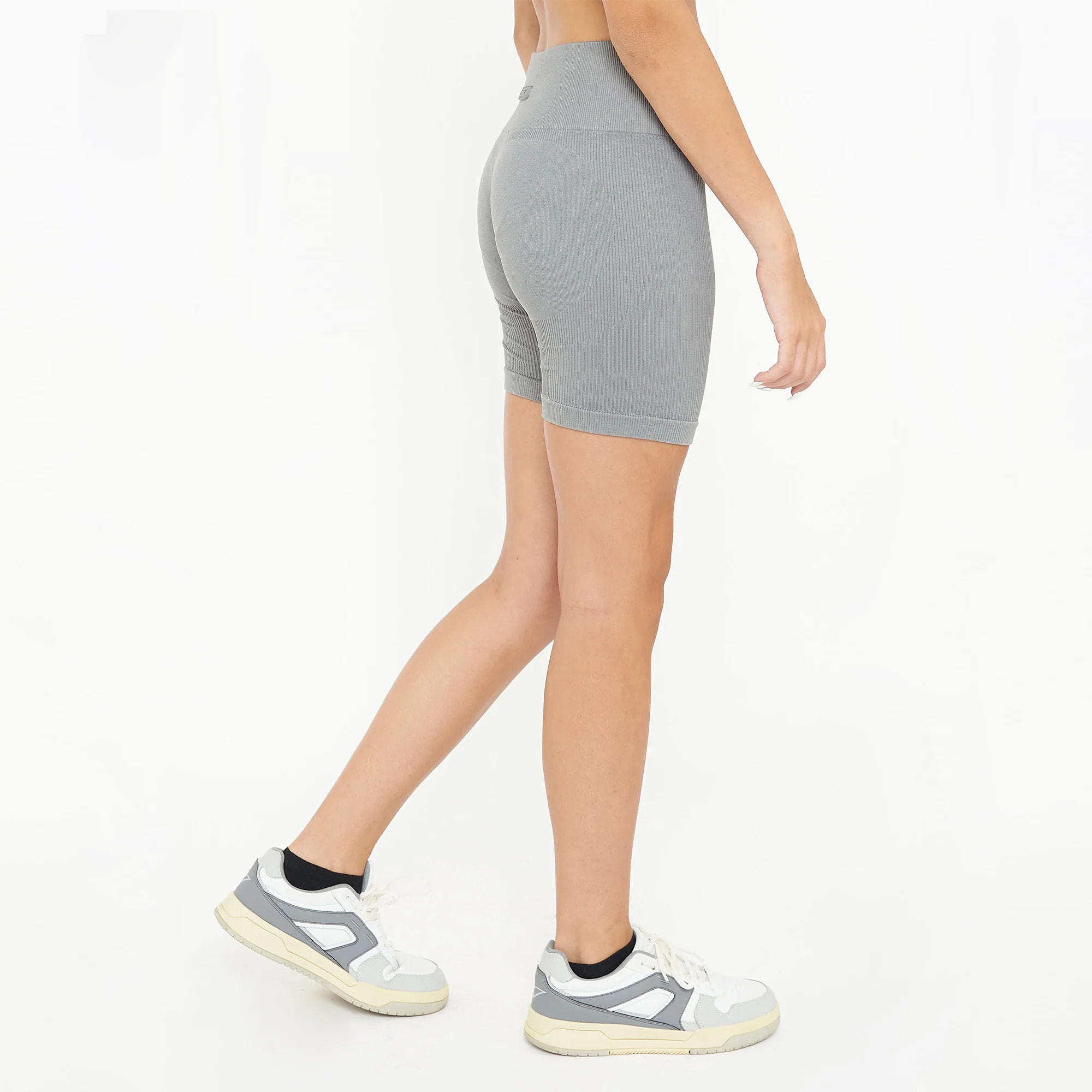 Completino donna da allenamento per yoga e fitness Iconic Ride