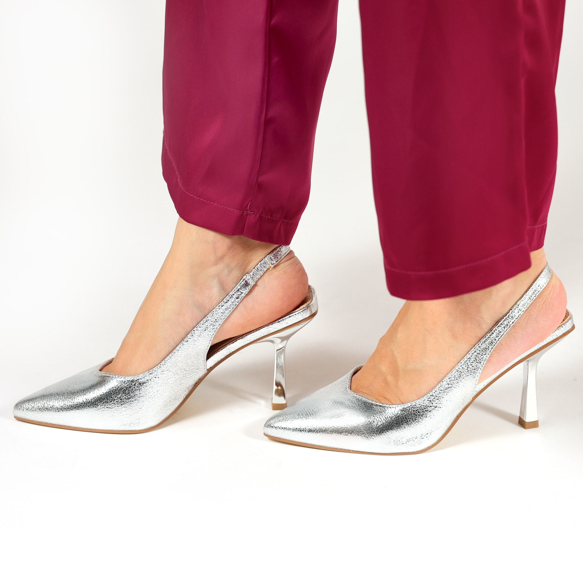 Dècolletè slingback in simil pelle