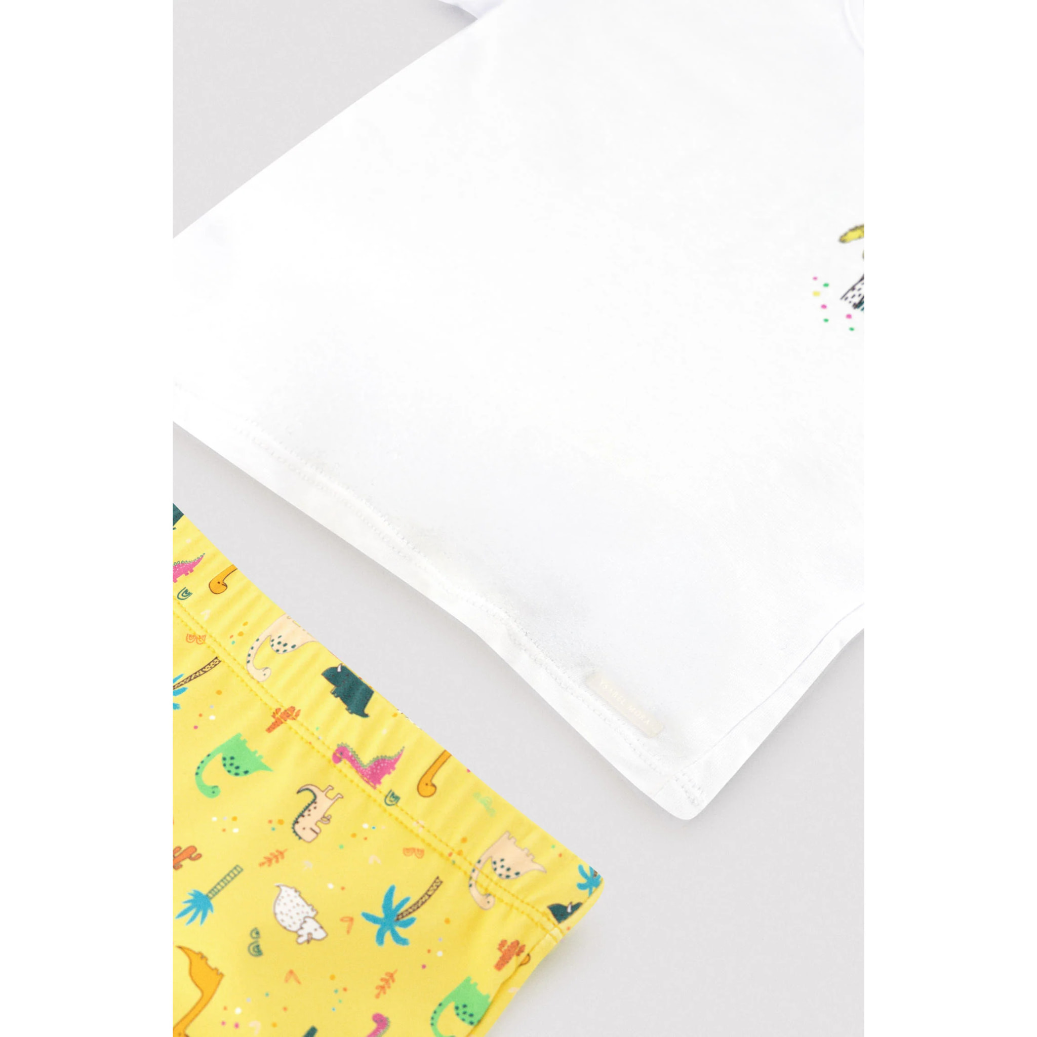 Set tessile con maglietta a maniche corte