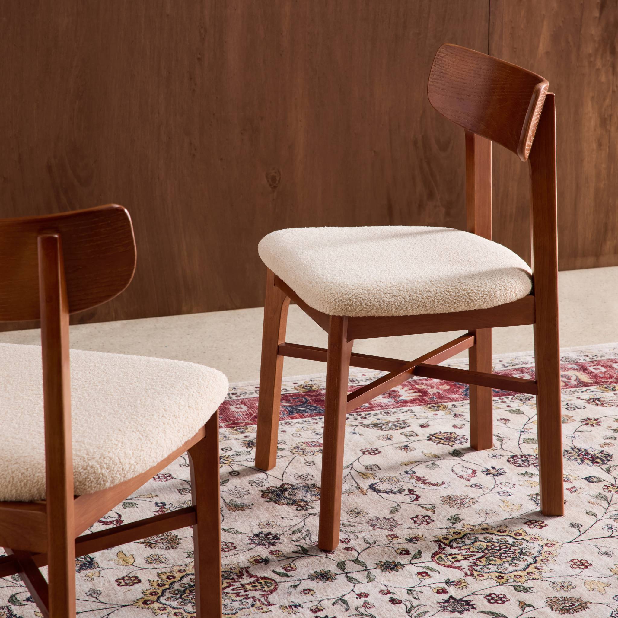 Chaise vintage bois d'hévéa et bouclette (lot de 2) THÉA
