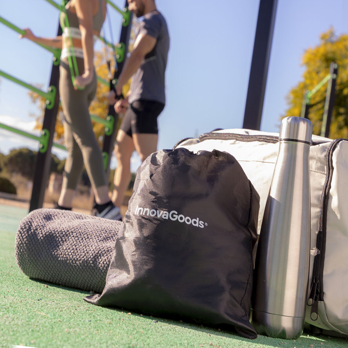 Pack Plataforma Vibratoria con Altavoz,  Mando a Distancia y Bandas de Resistencia con Guía de Ejercicios InnovaGoods