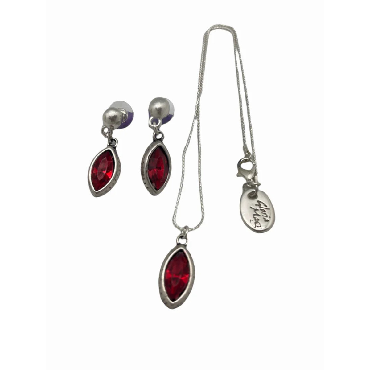 Conjunto colgante y pendientes de lagrá­ma en zamak chapado plata de ley y cristal facetado en rojo