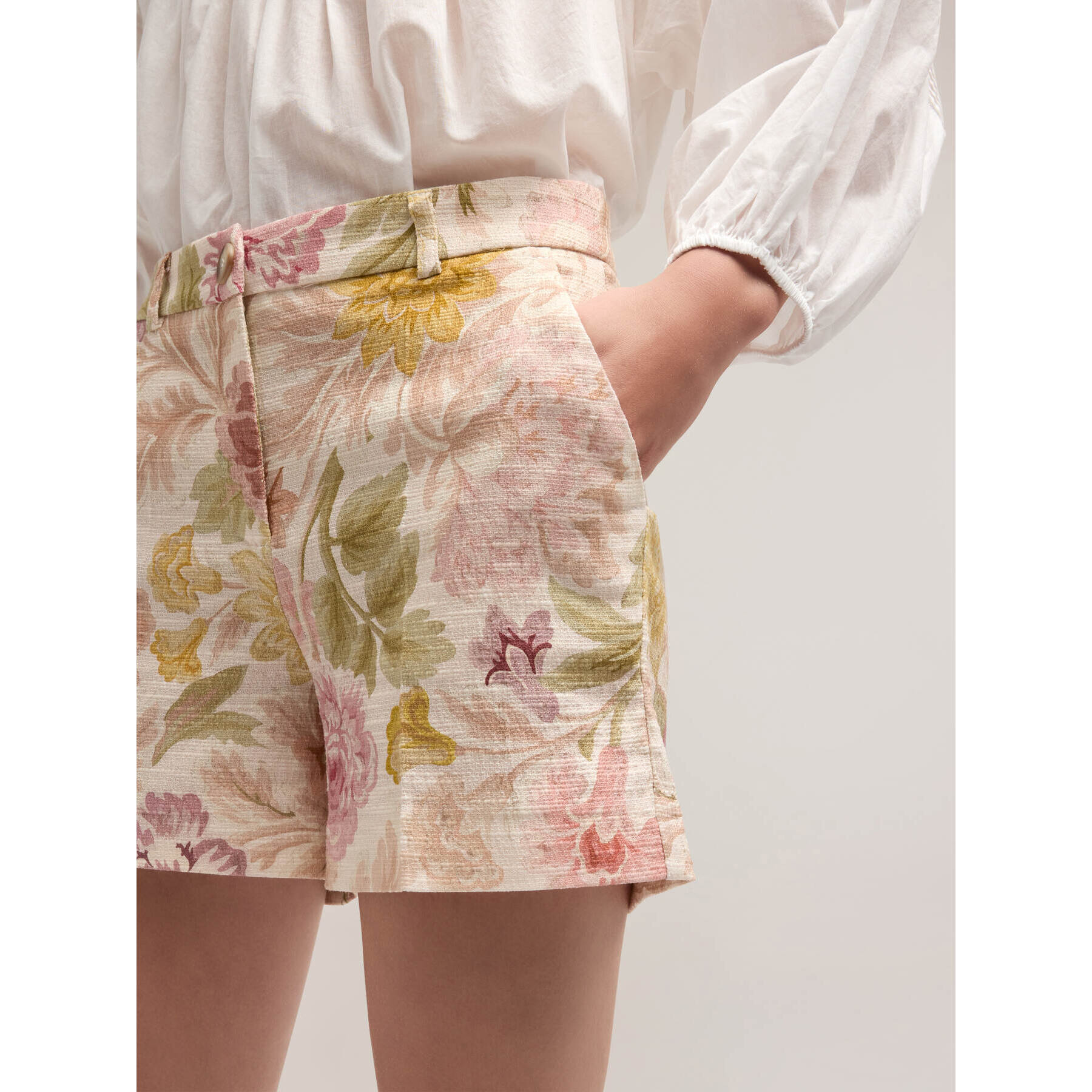 Motivi - Pantalones cortos con estampado floral - Rosa cipria