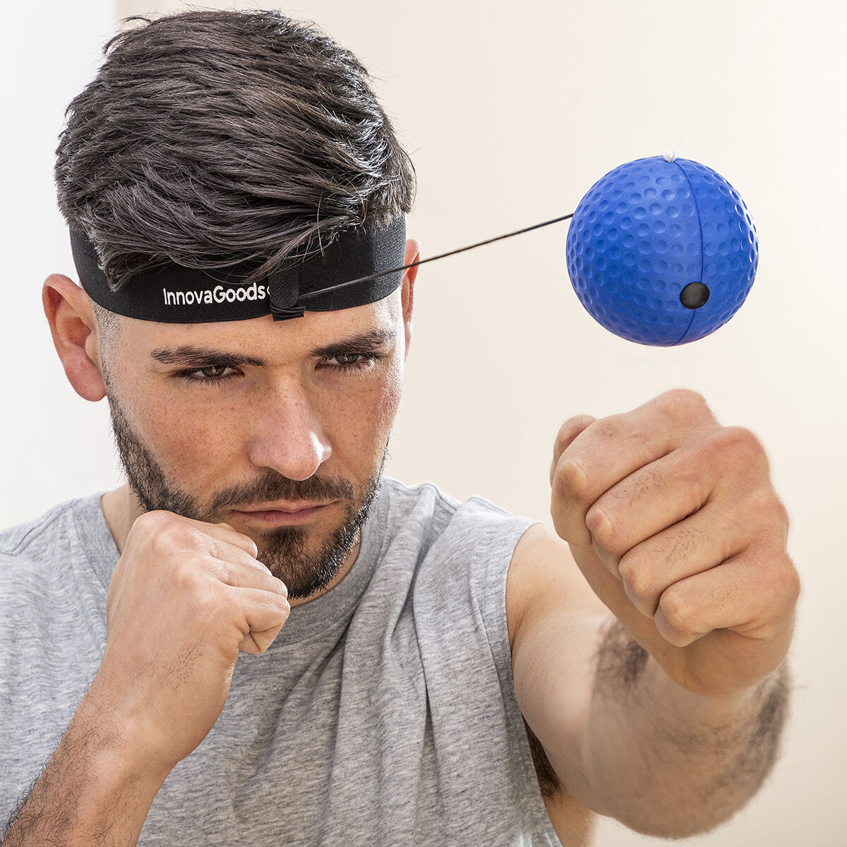 Pack Set de Pelotas de Entrenamiento y Reflejos y Máquina de Boxeo Musical Recargable InnovaGoods