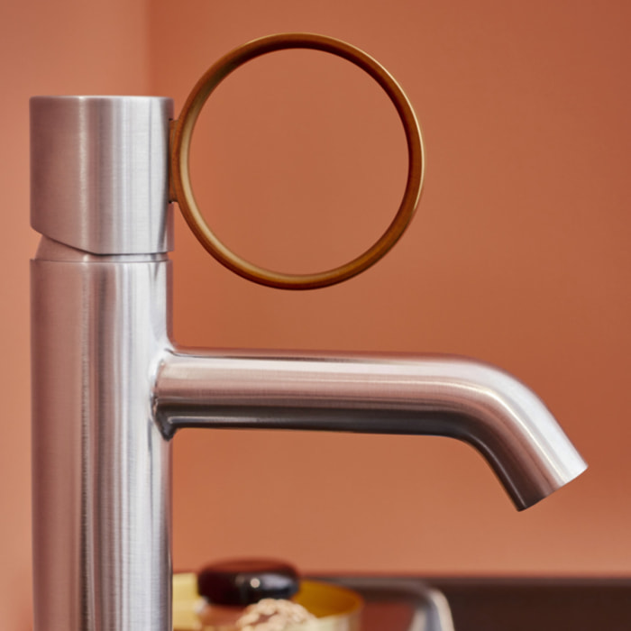 Mitigeur lavabo bas Vivienne chromé brossé avec bague laiton brossée