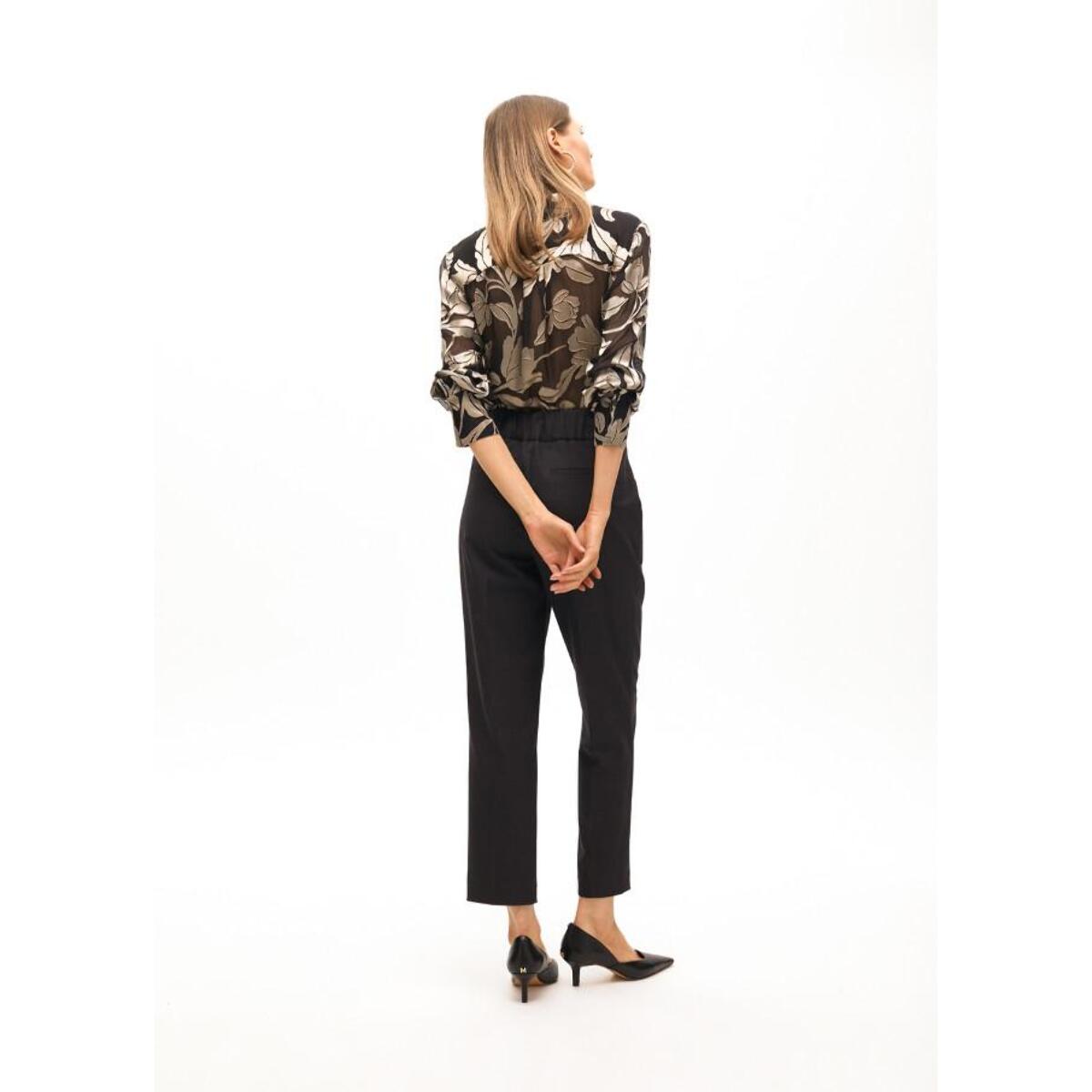 Pantaloni Chino con Dettaglio Cintura