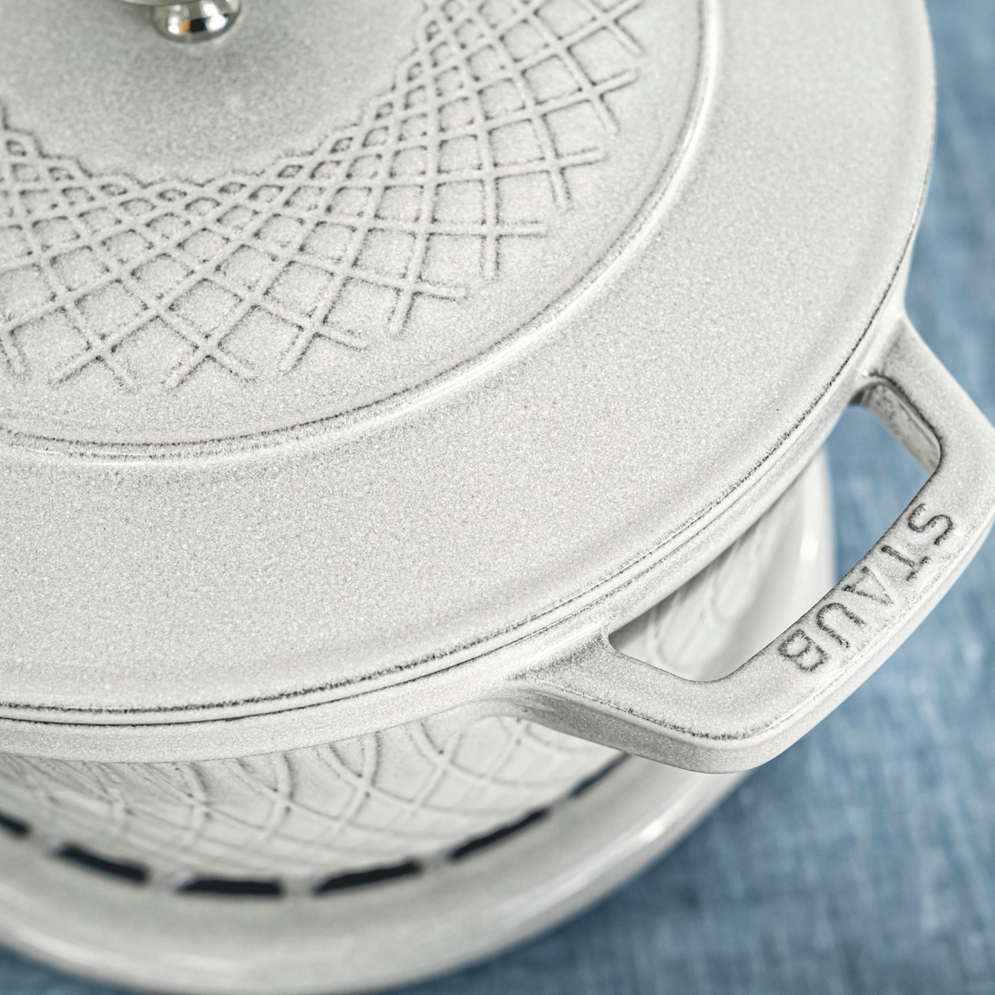 Cocotte twister 24 cm, Rond(e), Truffe blanche, Fonte