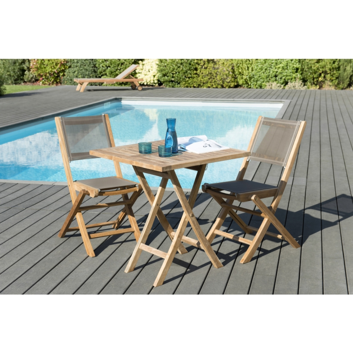 HARRIS - SALON DE JARDIN EN BOIS TECK 2 pers - Ensemble de jardin - 1 Table carrée pliante 70 cm et 2 chaises textilène taupe