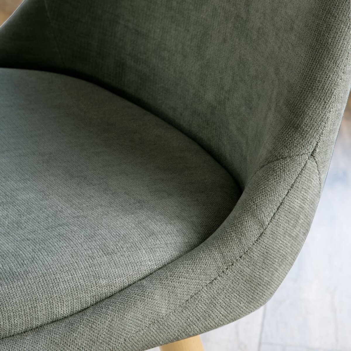 Chaise rembourrée Devon -tissu et bois-couleur vert 47 x 87 x 51 cm