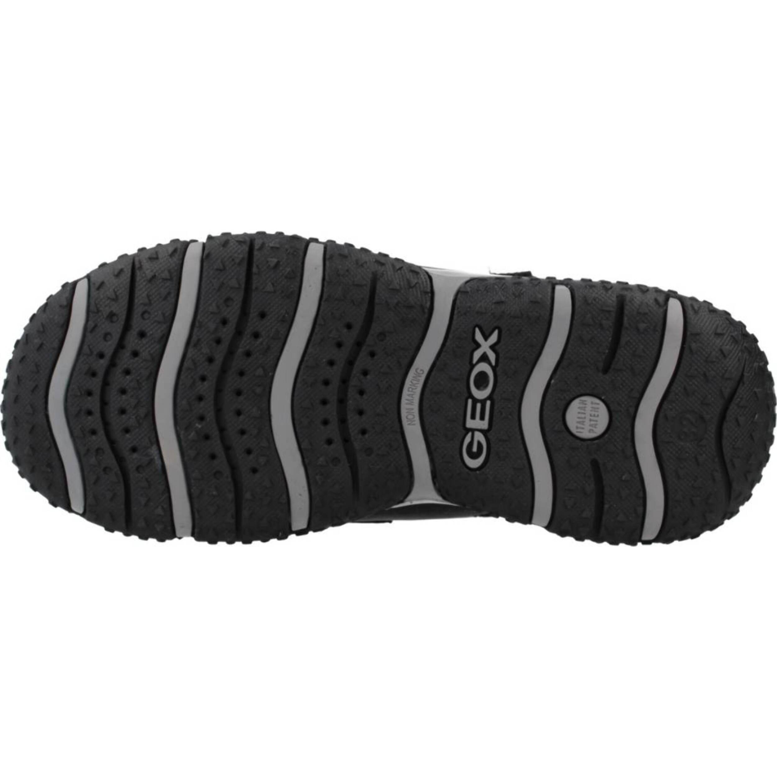 Zapatillas Niño de la marca GEOX  modelo JR BALTIC BOY B ABX NEGRO