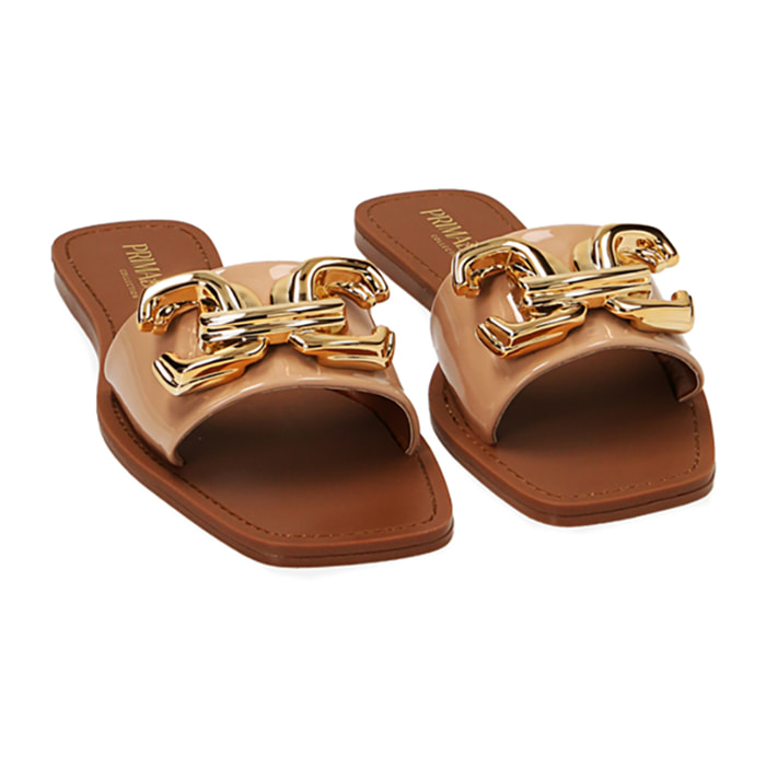 Ciabatte flat nude in vernice