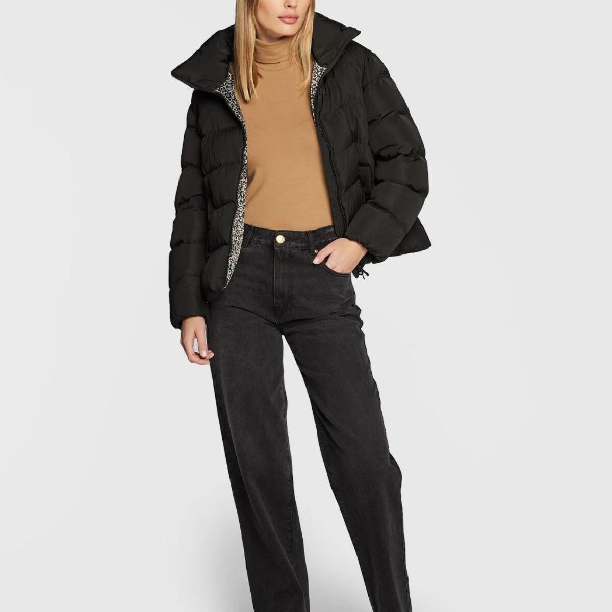 Abrigos Mujer de la marca GEOX  modelo W ANYLLA SHORT PARKA NEGRO