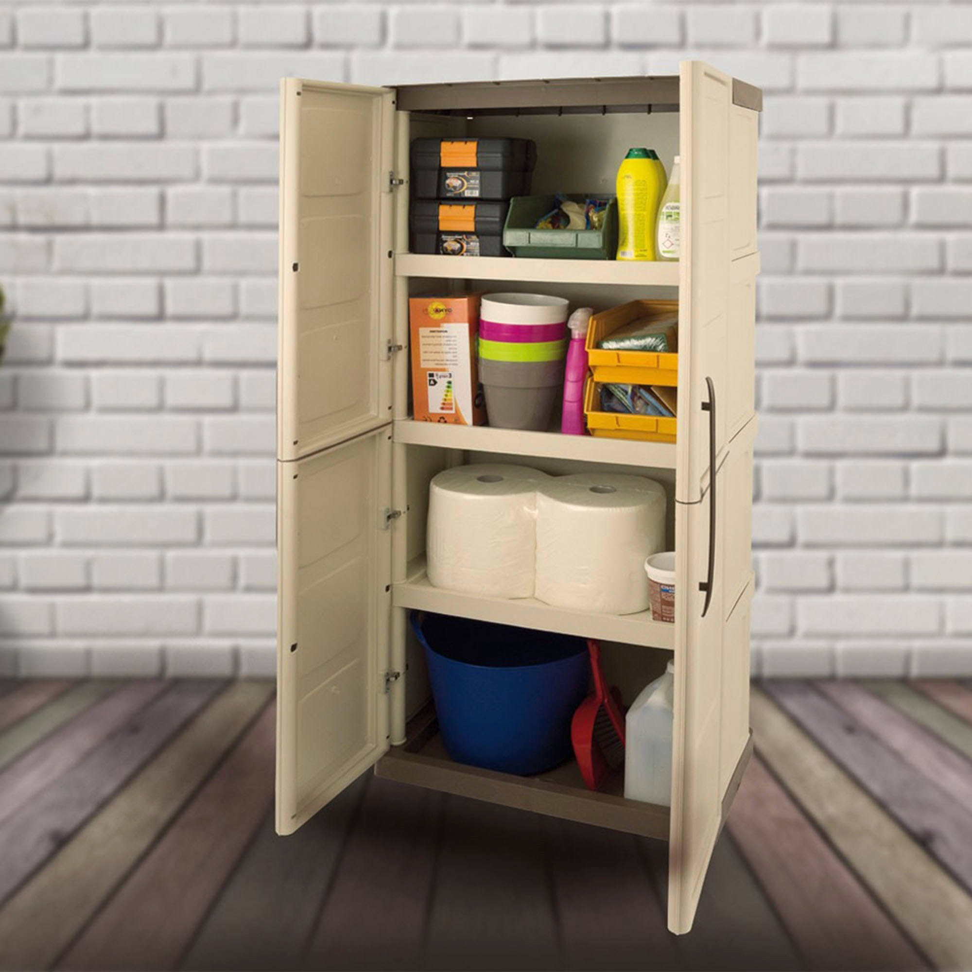 Armario de altura completa en polipropileno, material reciclable y ecológico sostenible, está equipado con bisagras de acero y estantes ajustables, di