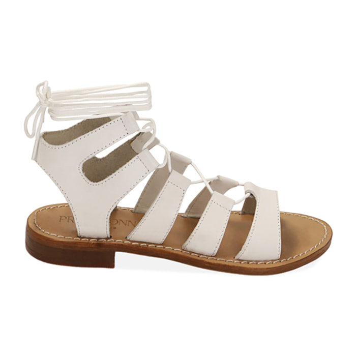 Sandalias gladiadoras de piel blancas