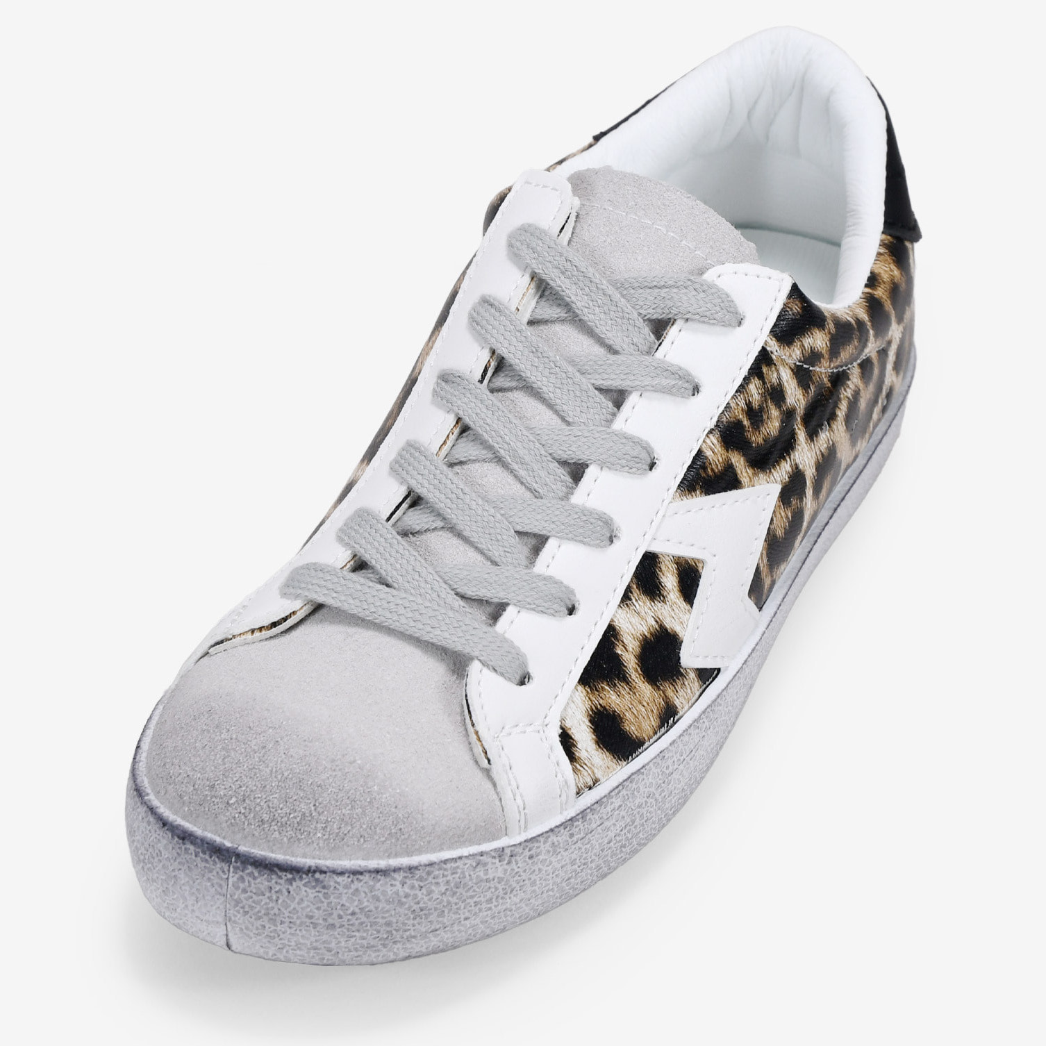 Zapatillas deportivas leopardo con cordones