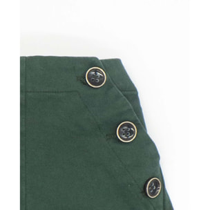 Pantalón de sarga verde con botones beige