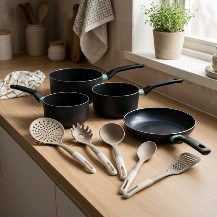 Poêle et 3 Casseroles sans PFAS Fackelmann Brandao avec 5 ustensiles Vario