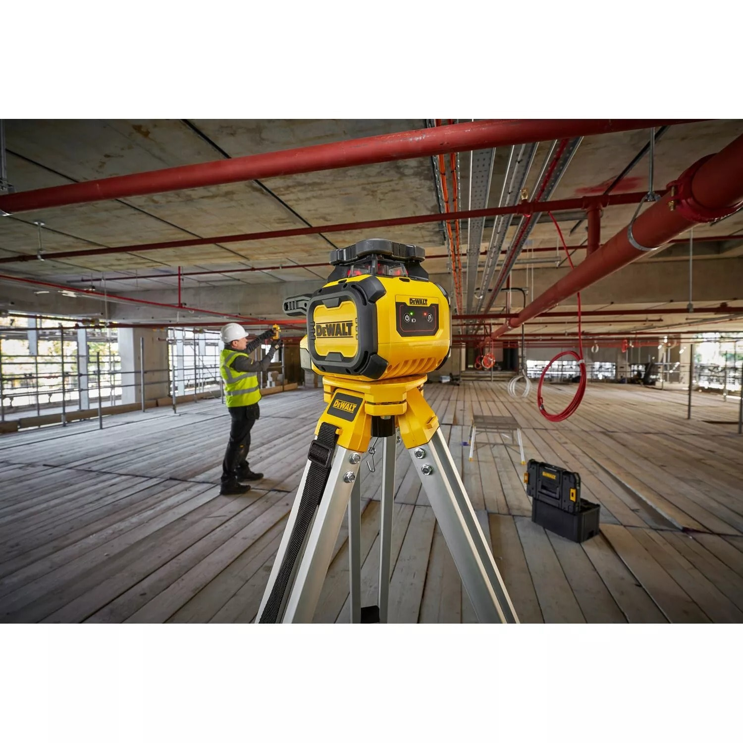 Pack pro niveau laser rotatif horizontal - faisceaux rouges - alcalines - DEWALT - DCLE05211RL-XJ