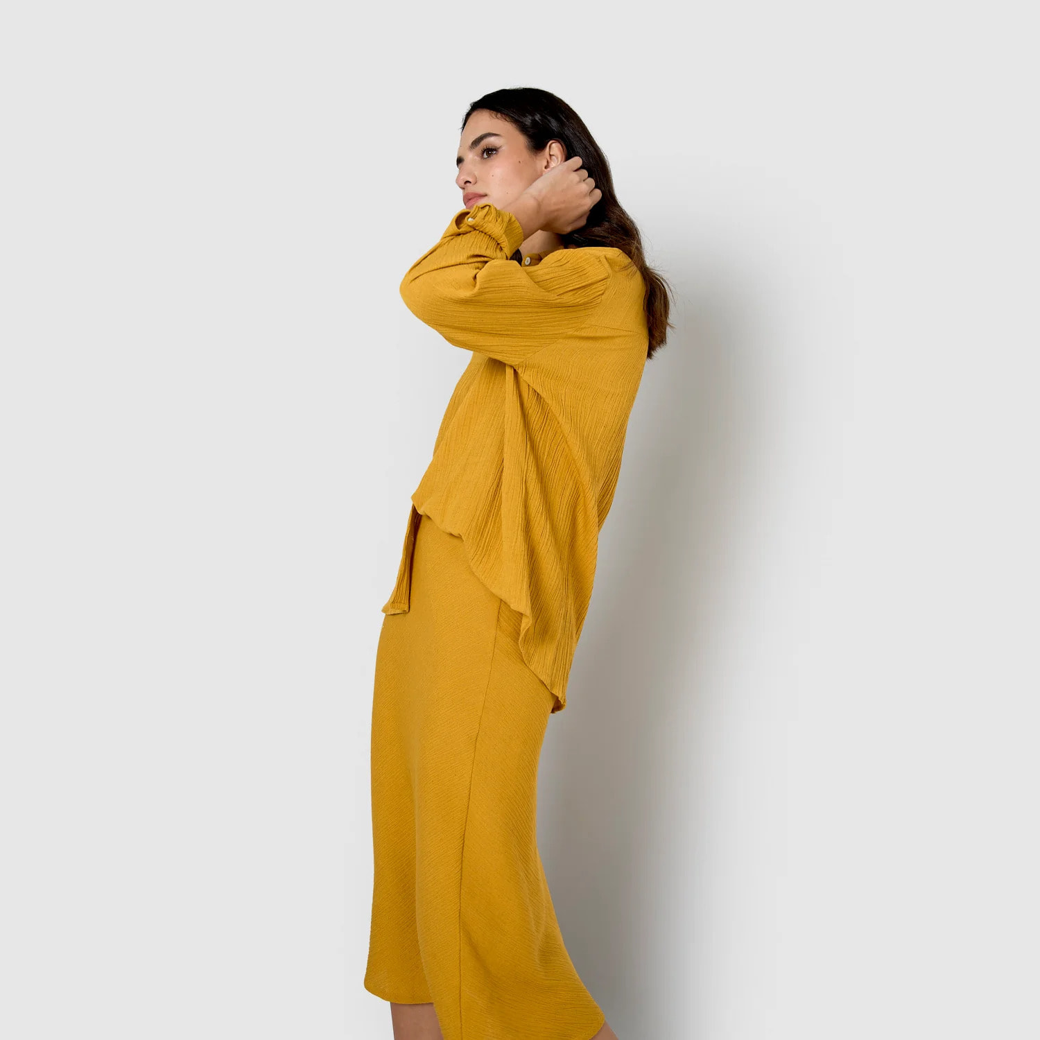 Falda midi evasé algodón lino ocre