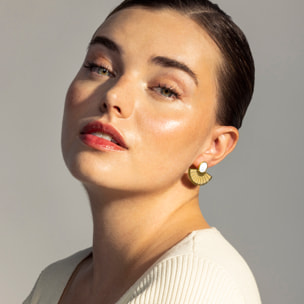 Pendientes de Madreperla Blanca acabados en oro amarillo de 18K- Phieo