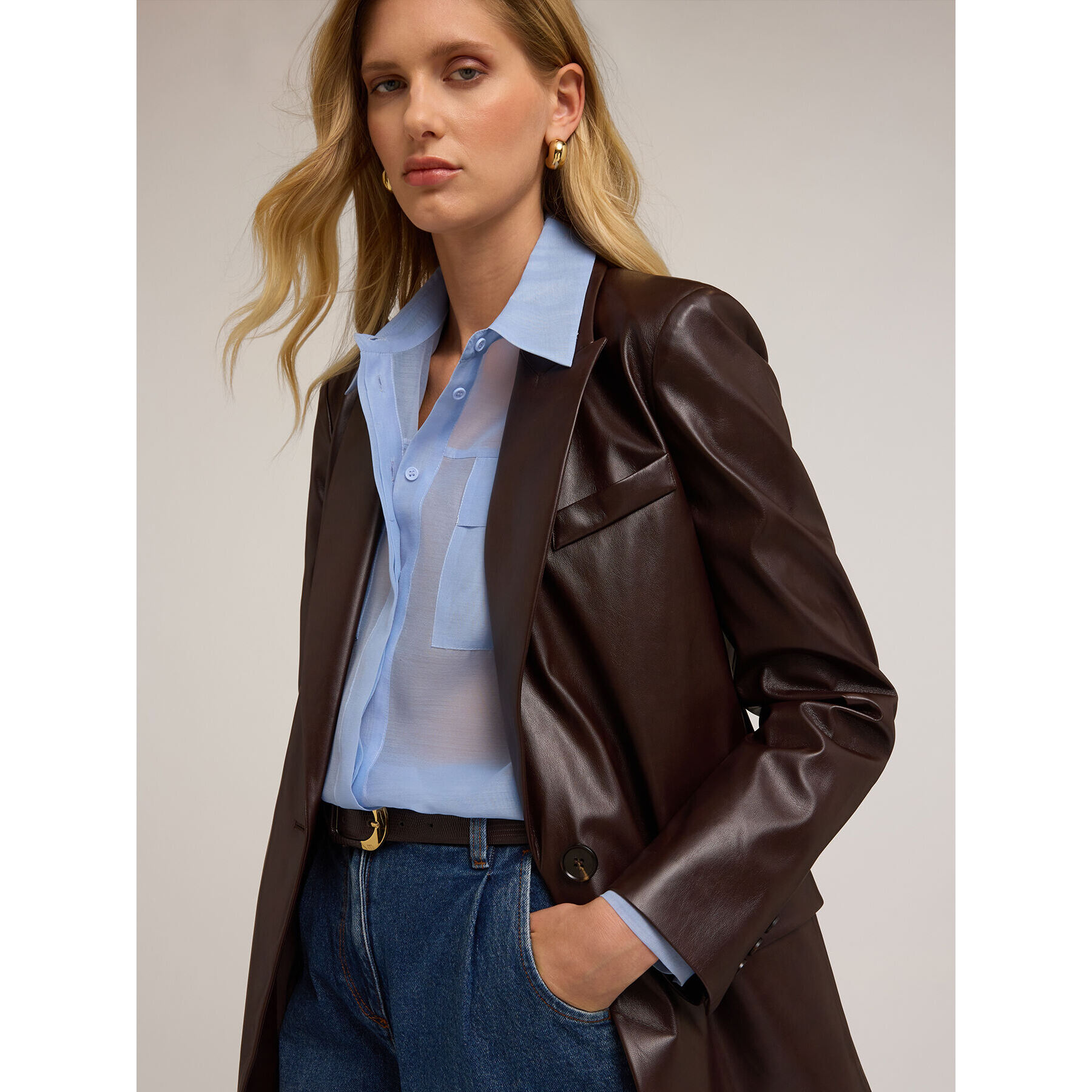 Motivi - Blazer cruzado simple en tejido revestido - Marrón