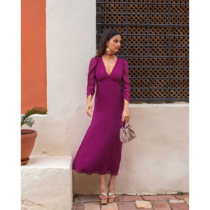 Vestido midi con manga larga y escote