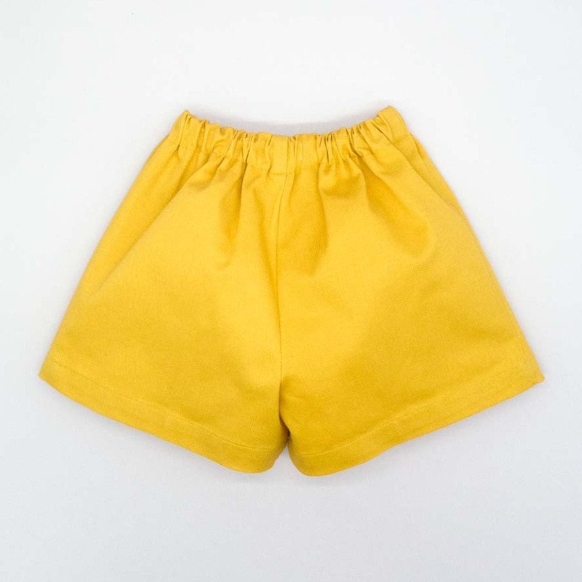 SHORT SARGA AMARILLA