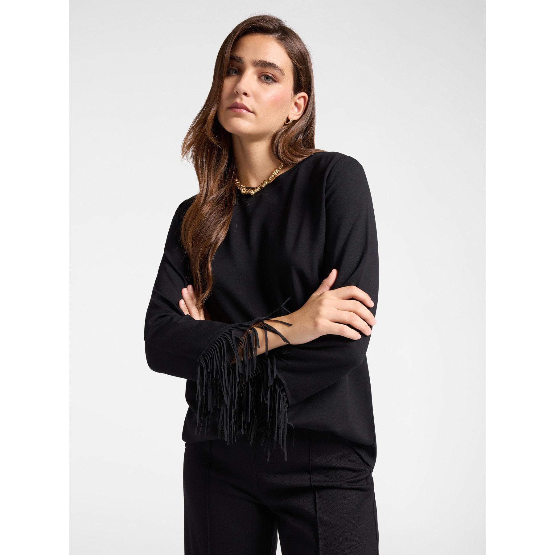 Elena Mirò - Camiseta con flecos en la parte inferior de las mangas. - Negro