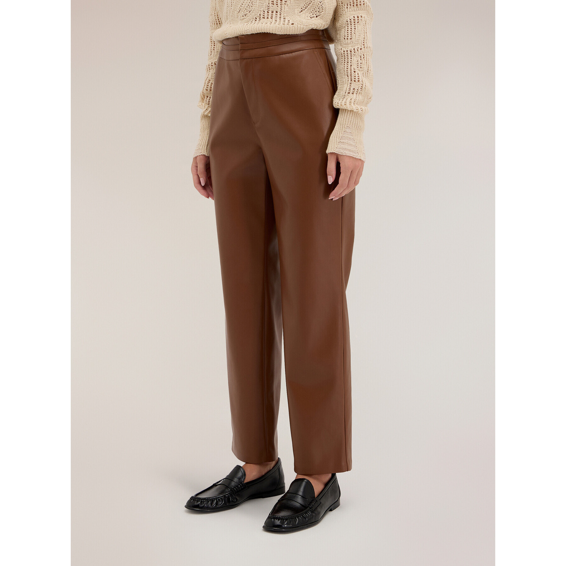 Motivi - Pantaloni regular effetto lucido - Marrone