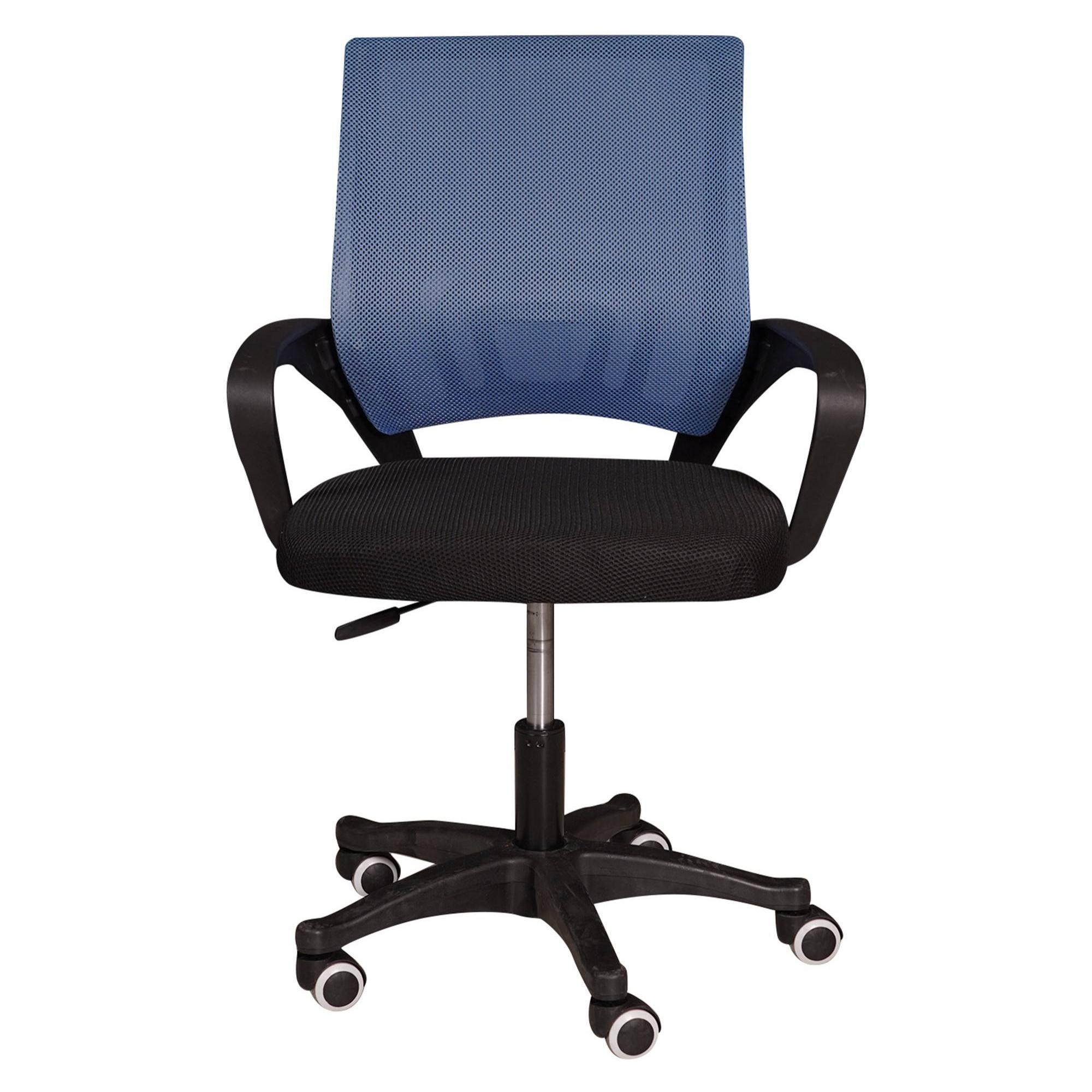 Sedia da ufficio su ruote, Poltrona elevabile con braccioli, Sedia in tessuto imbottito con schienale in rete, cm 62x50h84/93, colore Nero e Blu